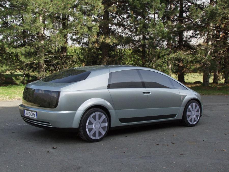  GM Hy-Wire Concept 2002 года  (фото 13 из 27)